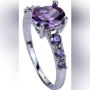 925  Silver EP 2.2 CT Ladies Amethyst Oval Cut Rung Size 10